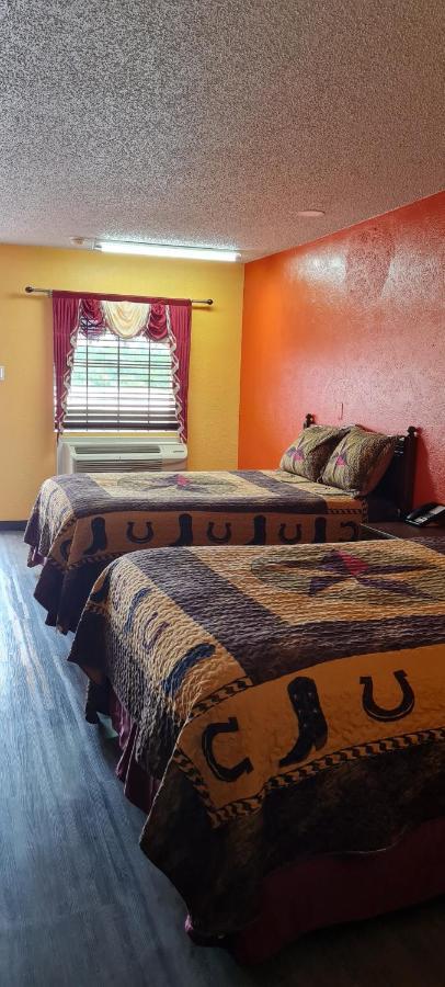 Chaparral Motel Hallettsville Dış mekan fotoğraf