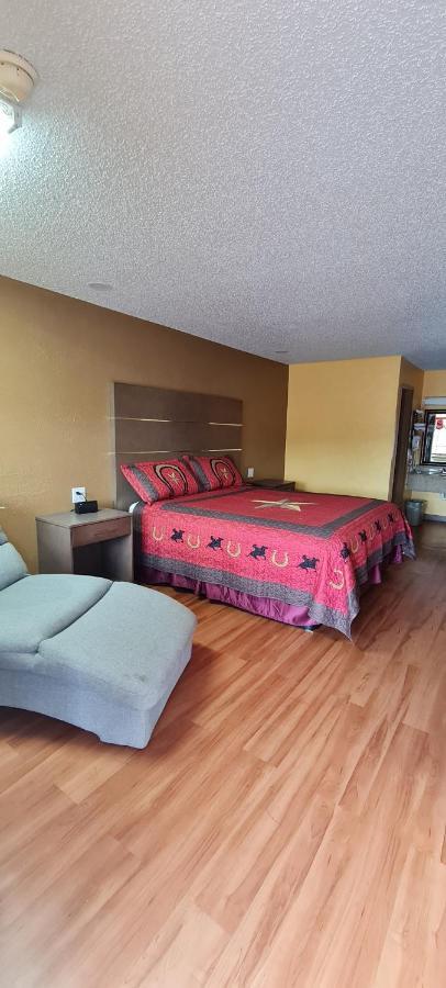 Chaparral Motel Hallettsville Dış mekan fotoğraf
