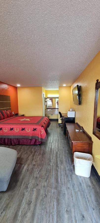 Chaparral Motel Hallettsville Dış mekan fotoğraf