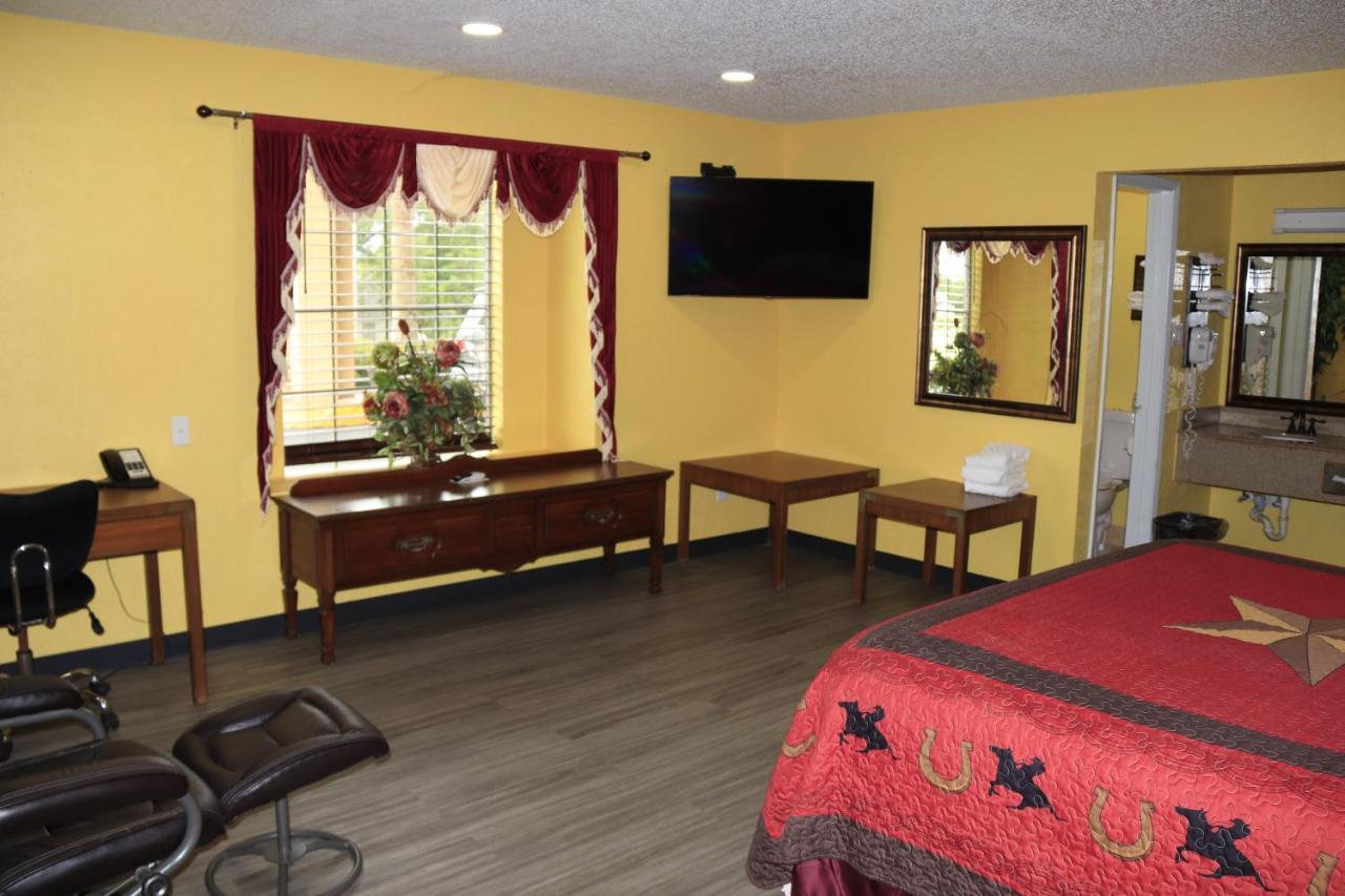 Chaparral Motel Hallettsville Dış mekan fotoğraf