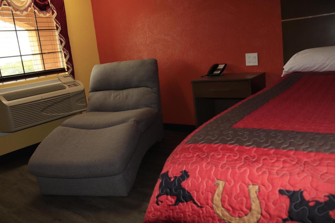 Chaparral Motel Hallettsville Dış mekan fotoğraf