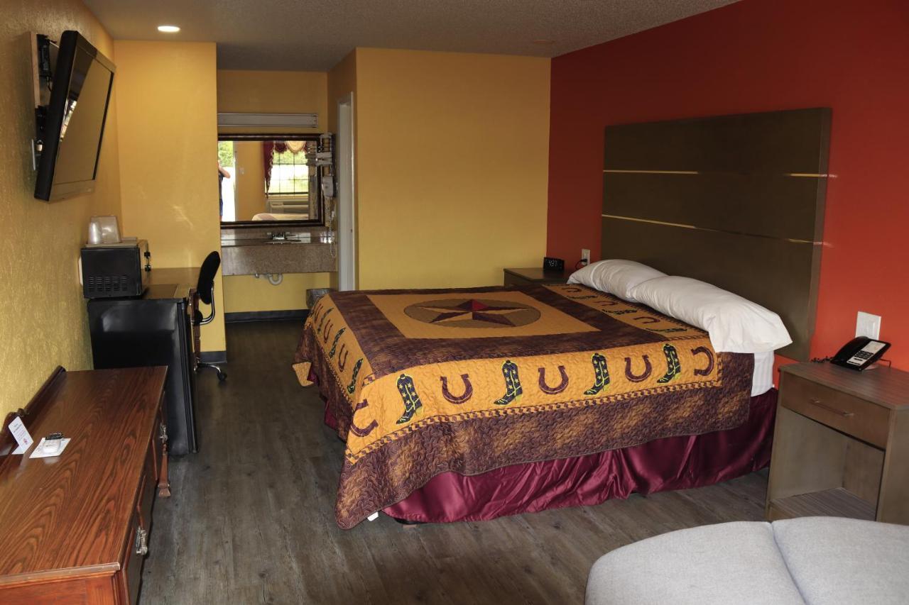 Chaparral Motel Hallettsville Dış mekan fotoğraf