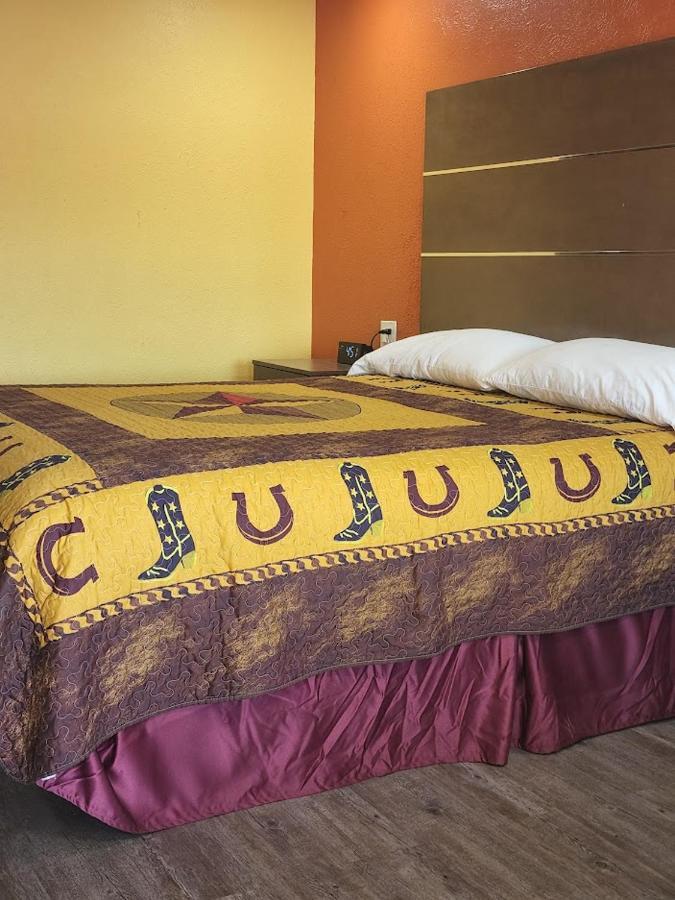 Chaparral Motel Hallettsville Dış mekan fotoğraf